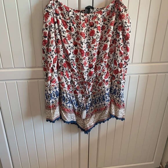 Cute one piece - Picture 3 of 3